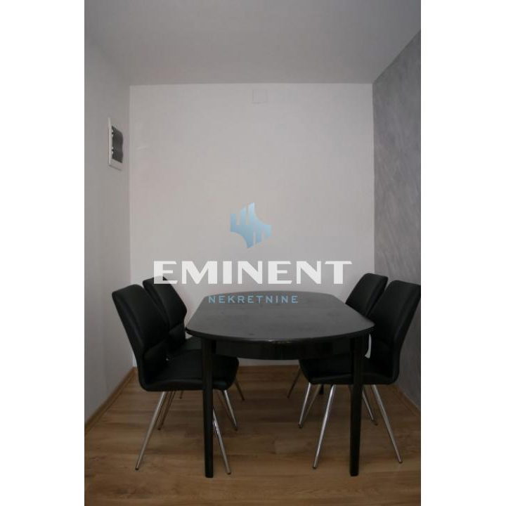 Kuća na prodaju, Ledine, Beograd, 200m², 290.000 €