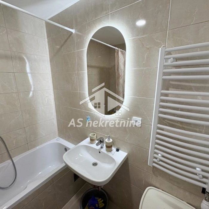Četvorosoban stan za izdavanje, Banjica, Beograd, 79m², 1.400 €/mes