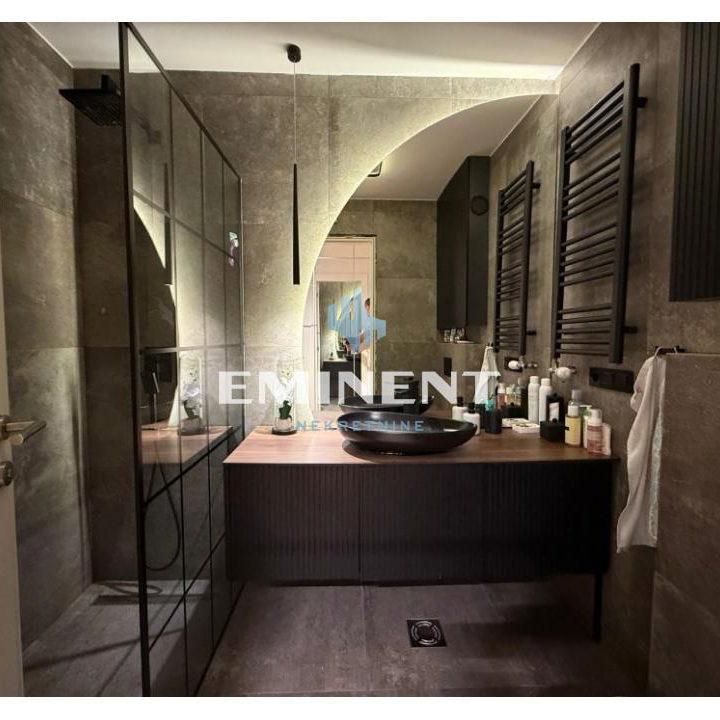 Petosoban stan na prodaju, Blok 65, Beograd, 165m², 790.000 €