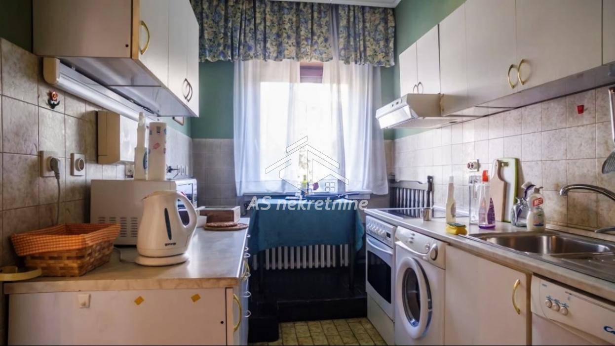 Dvosoban stan za izdavanje, Banovo Brdo, Beograd, 100m², 1.400 €/mes