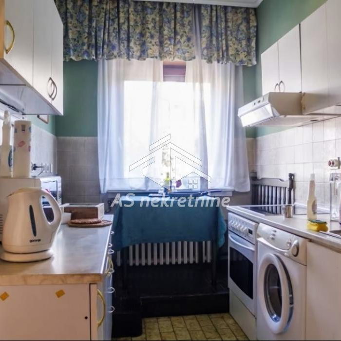 Dvosoban stan za izdavanje, Banovo Brdo, Beograd, 100m², 1.400 €/mes