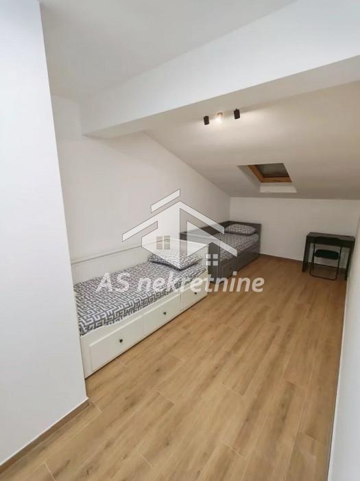 Trosoban stan za izdavanje, Autokomanda, Beograd, 77m², 1.100 €/mes