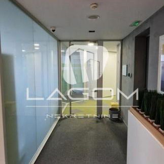 Lokal za izdavanje, Blok 67 – Belville, Beograd, 772m², 5. sprat, 14.300 €/mes
