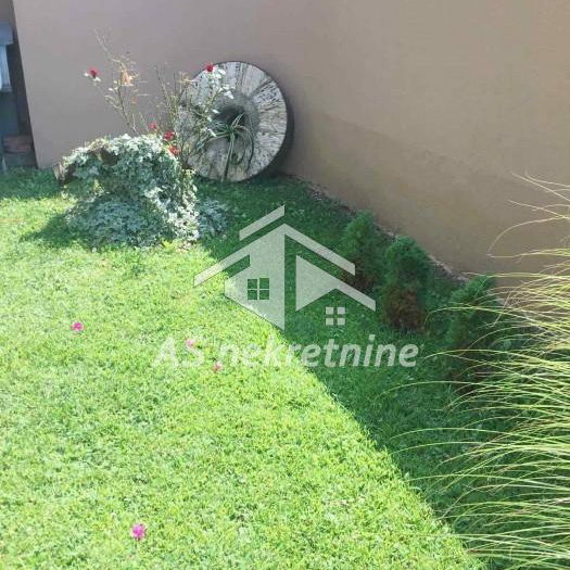 Kuća za izdavanje, FON, Beograd, 400m², 5.000 €/mes