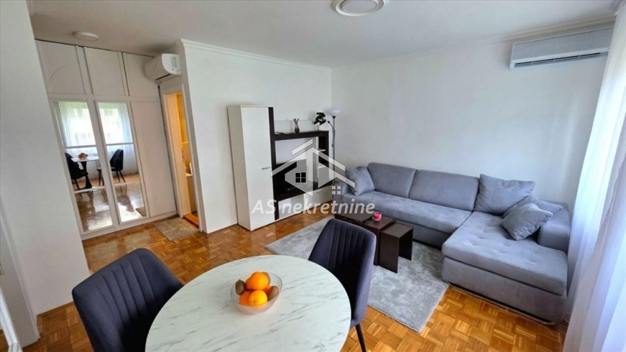 Dvosoban stan za izdavanje, Slavija, Beograd, 46m², 800 €/mes