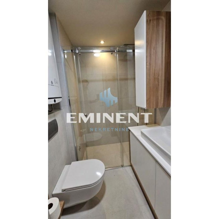 Trosoban stan za izdavanje, Blok 65, Beograd, 76m², 1.600 €/mes