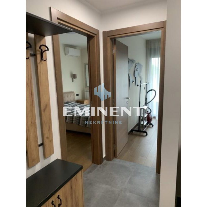 Stan Izdavanje Beograd Banovo Brdo 90 m2