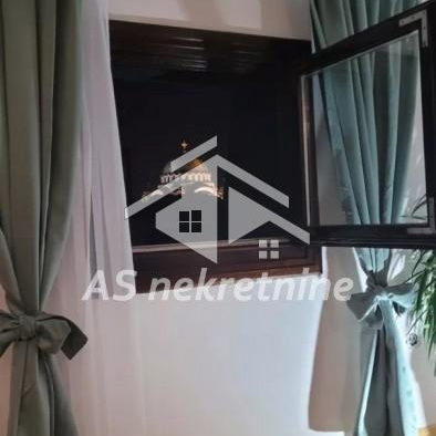 Četvorosoban stan za izdavanje, Hram Svetog Save, Beograd, 94m², 1.300 €/mes