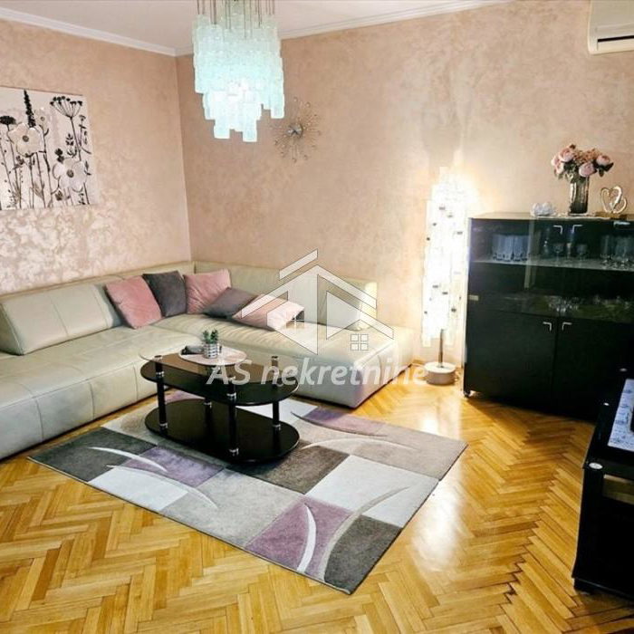 Stan Izdavanje Beograd Slavija 85 m2