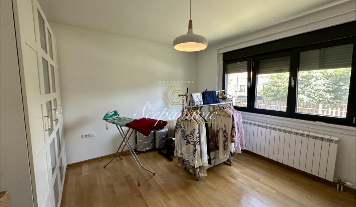 kuca-prodaja-beograd-gHYUF8fJmU Kuća na prodaju, Blok B, Sremska Mitrovica, 135m², 170.000 €