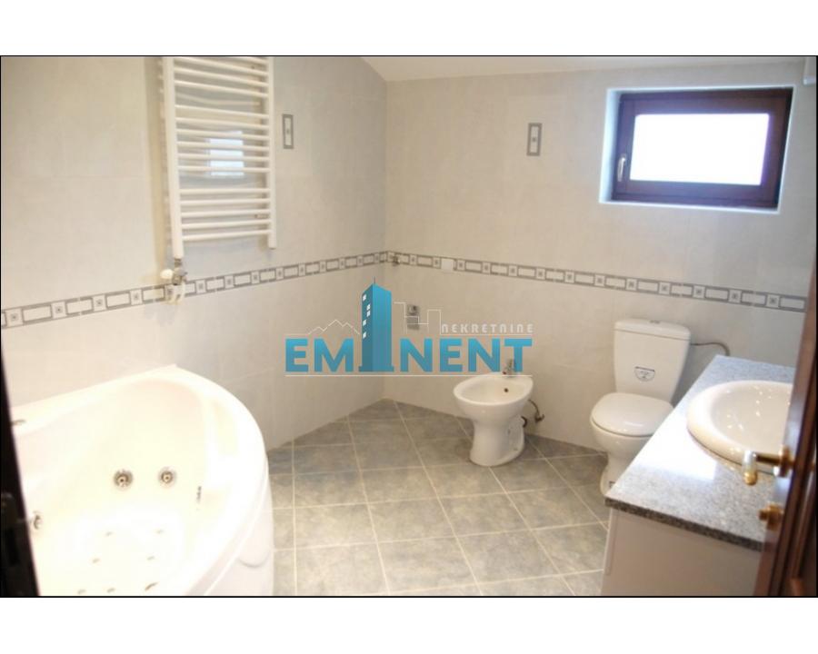 kuca-prodaja-beograd-i0zf6hg1z9 Višesoban stan za izdavanje, Dedinje, Beograd, 300m², 2.500 €/mes