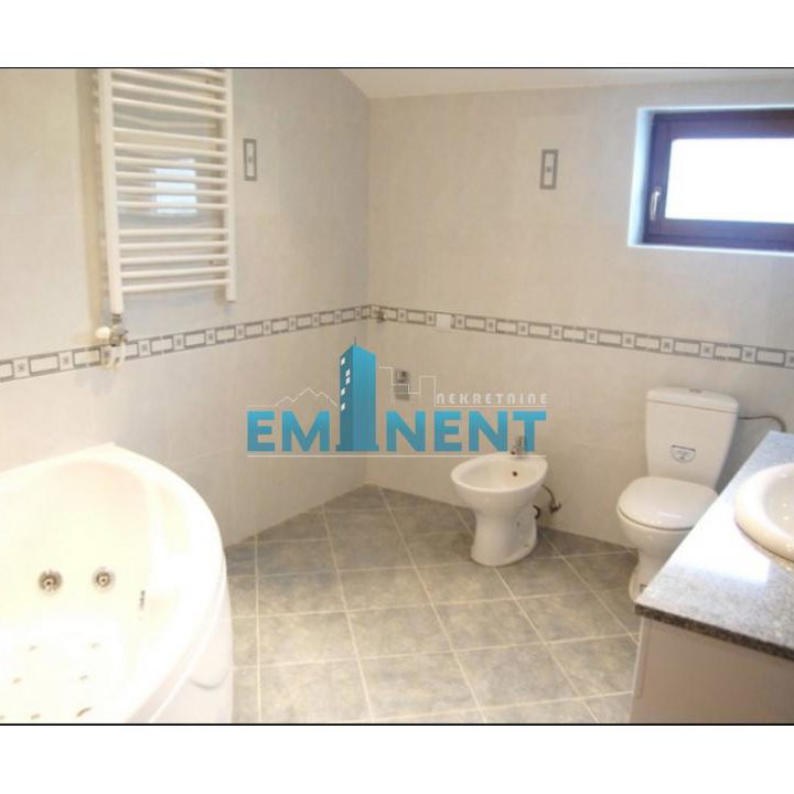 Višesoban stan za izdavanje, Dedinje, Beograd, 300m², 2.500 €/mes