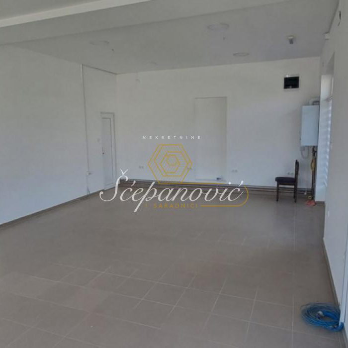 Lokal Izdavanje Novi Sad  139 m2