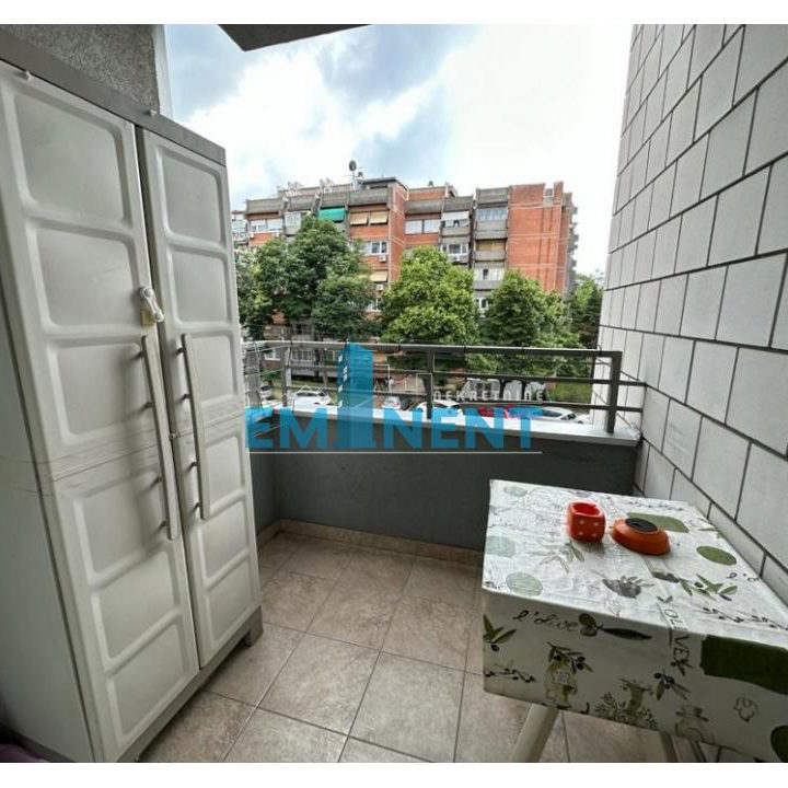 Trosoban stan za izdavanje, Autokomanda, Beograd, 80m², 700 €/mes