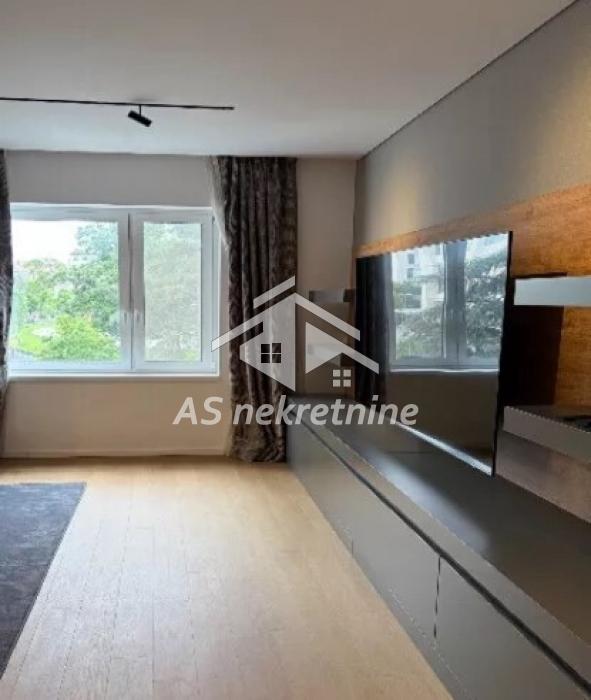 Stan Izdavanje Beograd Stan Izdavanje Beograd Hram Svetog Save 87 m2