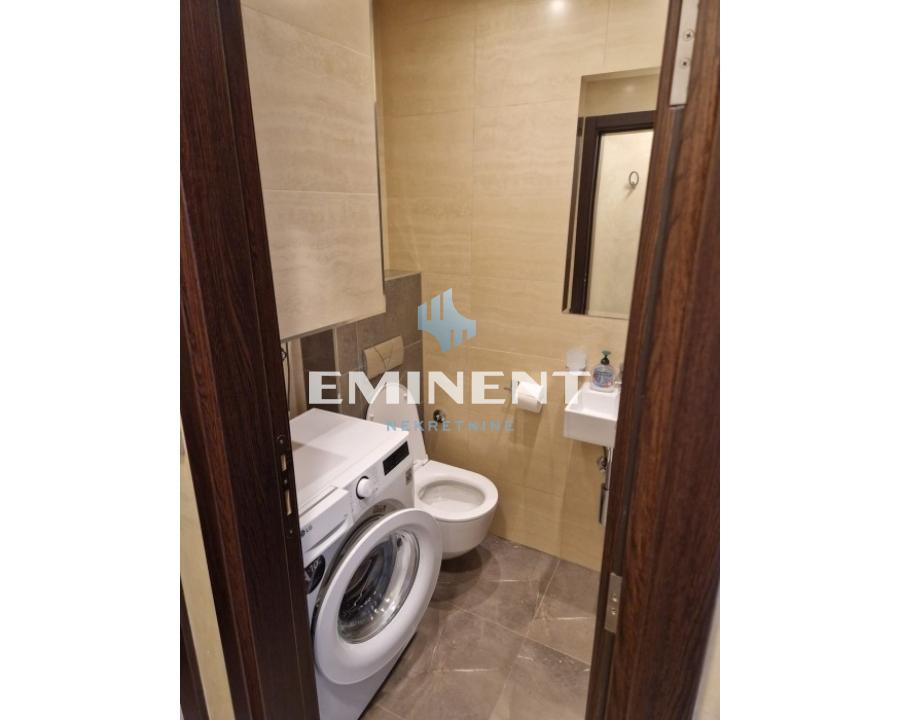 Trosoban stan za izdavanje, Bežanijska Kosa 3, Beograd, 85m², 1.000 €/mes