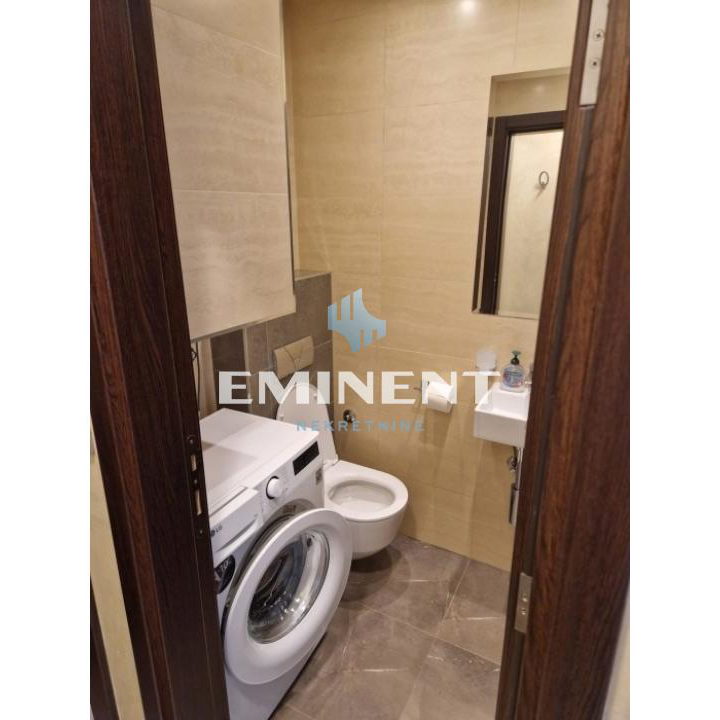 Trosoban stan za izdavanje, Bežanijska Kosa 3, Beograd, 85m², 1.000 €/mes