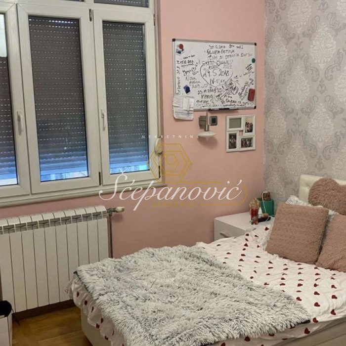 Četvorosoban stan na prodaju, Centar, Novi Sad, 132m², 390.000 €