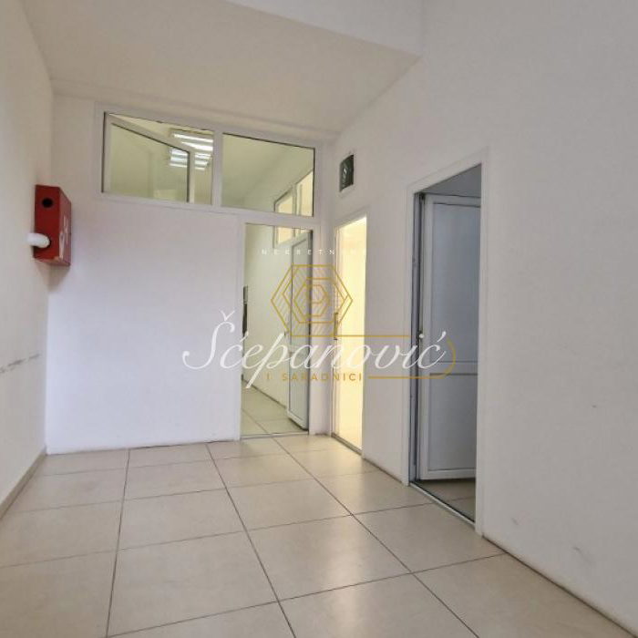 Lokal Prodaja Novi Sad  155 m2