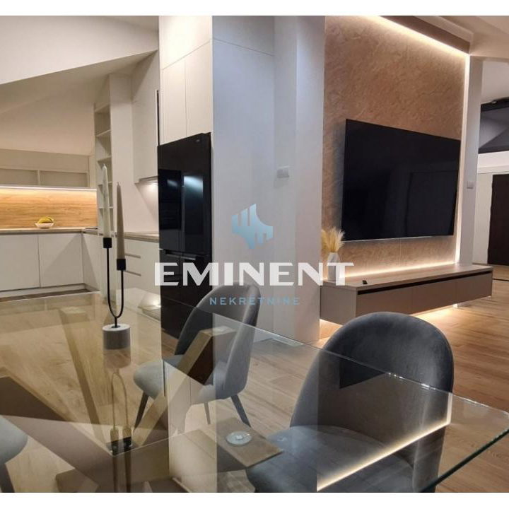 Stan Izdavanje Beograd Dedinje 360 m2