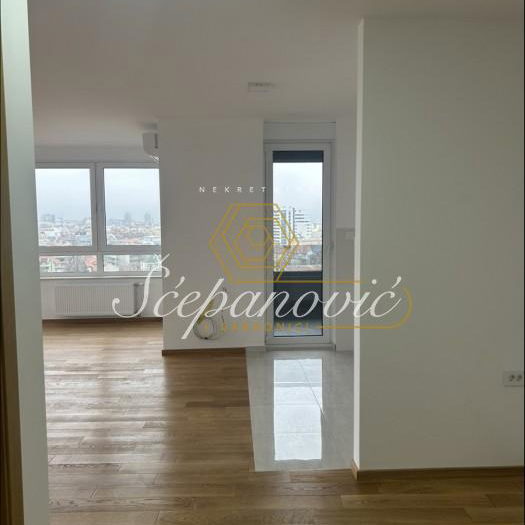 Stan Izdavanje Novi Sad  108 m2
