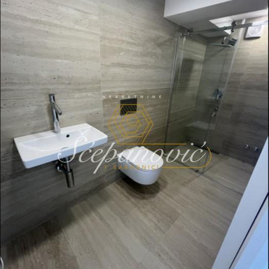 Kuća Prodaja Novi Sad  1076 m2