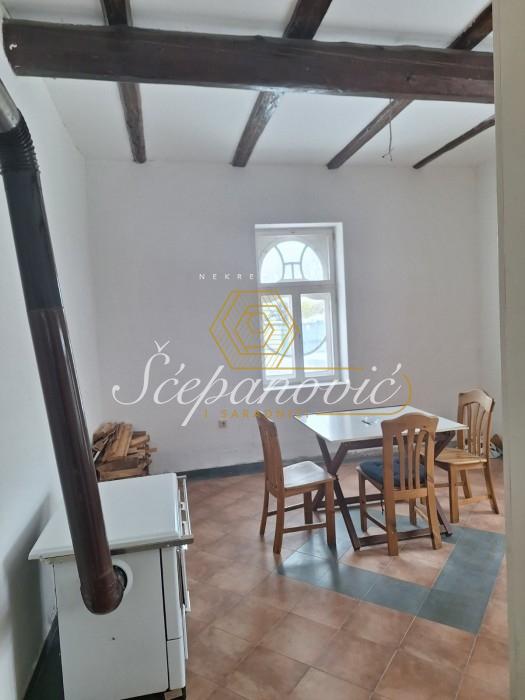 Višesoban stan na prodaju, Centar, Srbobran, 189m², 89.000 €