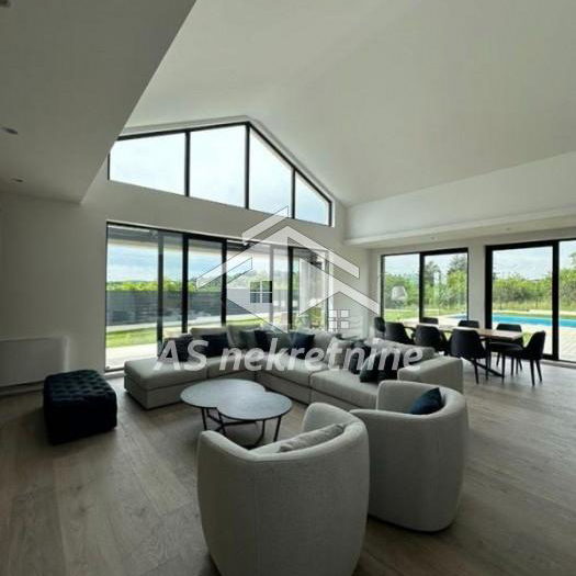 Kuća Prodaja Beograd Vrčin 230 m2