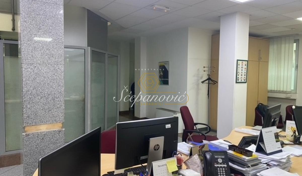 Lokal Izdavanje Novi Sad Lokal Izdavanje Novi Sad 353 m2