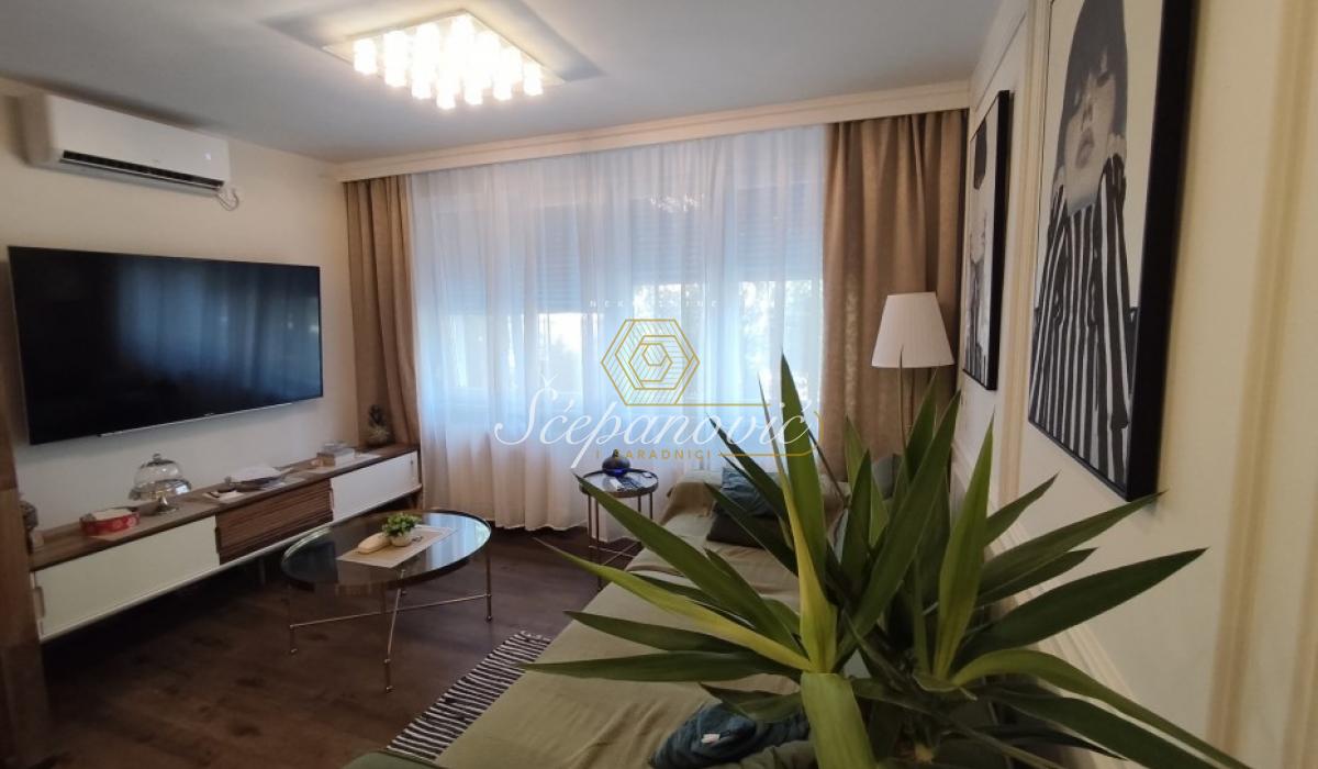 Stan Prodaja Novi Sad  71 m2
