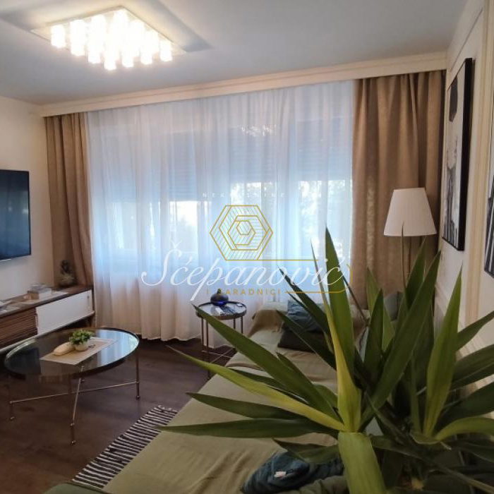 Stan Prodaja Novi Sad  71 m2