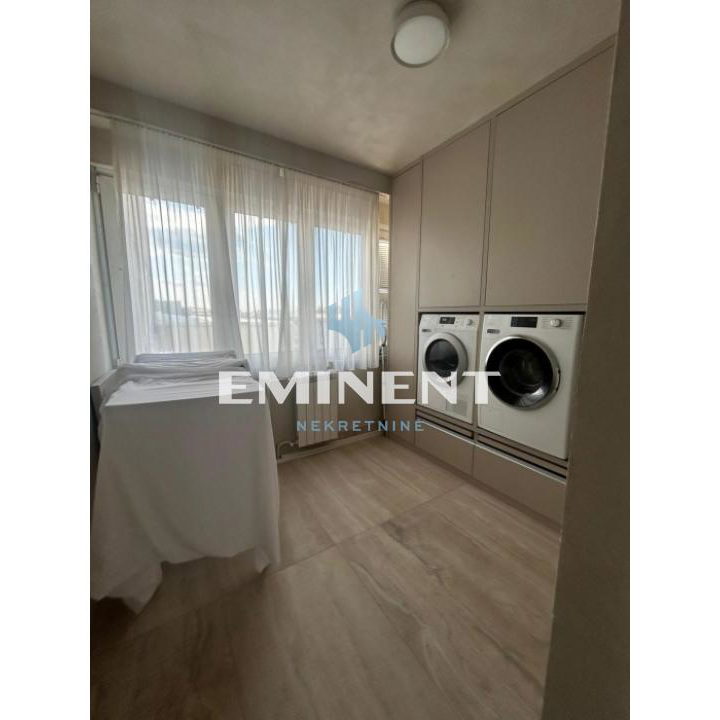 Stan Izdavanje Beograd Blok 22 180 m2