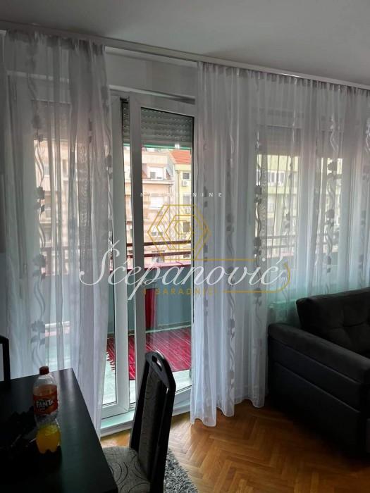 Trosoban stan na prodaju, Grbavica, Novi Sad, 71m², 166.000 €
