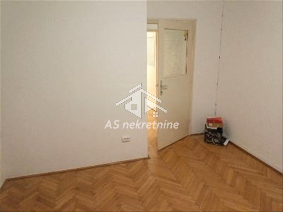 Lokal Izdavanje Beograd 27. Marta 80 m2