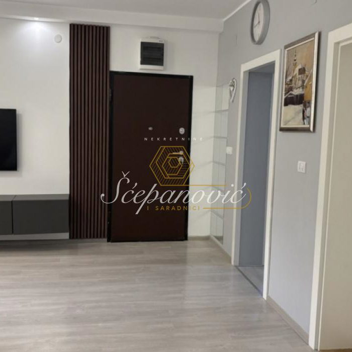 Stan Prodaja Novi Sad  67 m2