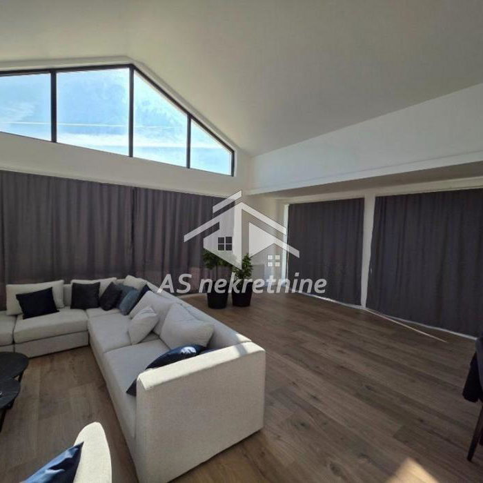 Kuća Prodaja Beograd Vrčin 230 m2