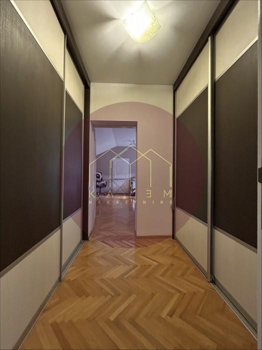 kuca-prodaja-j2e7nmNvYT Petosoban stan na prodaju, Konjarnik, Beograd, 163m², 370.000 €