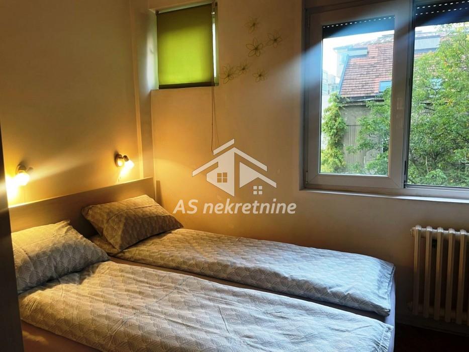kuca-prodaja-nTCPTpftsx Stan Izdavanje Beograd Pravni Fakultet - Vračar 70 m2