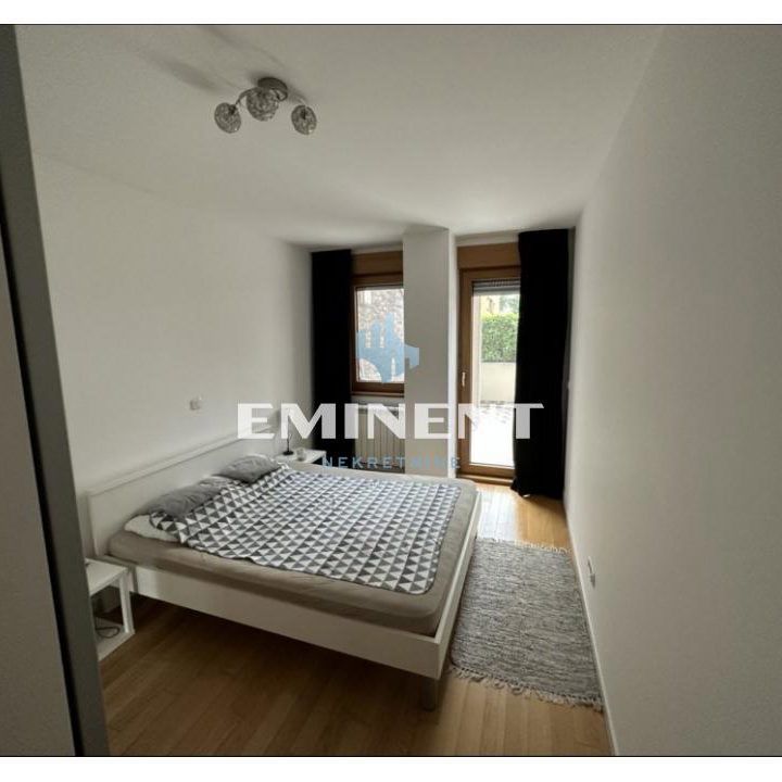 Stan Izdavanje Beograd  65 m2