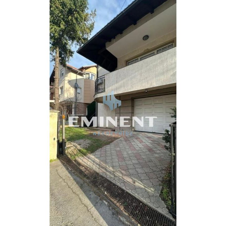 Četvorosoban stan za izdavanje, Vojvode Vlahovića, Beograd, 140m², 1.000 €/mes