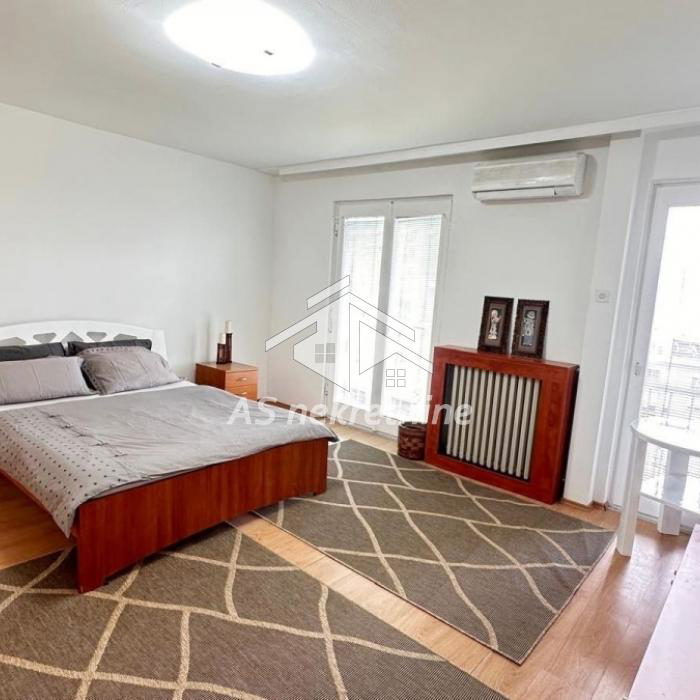 Trosoban stan za izdavanje, Blok 61, Beograd, 160m², 1.100 €/mes