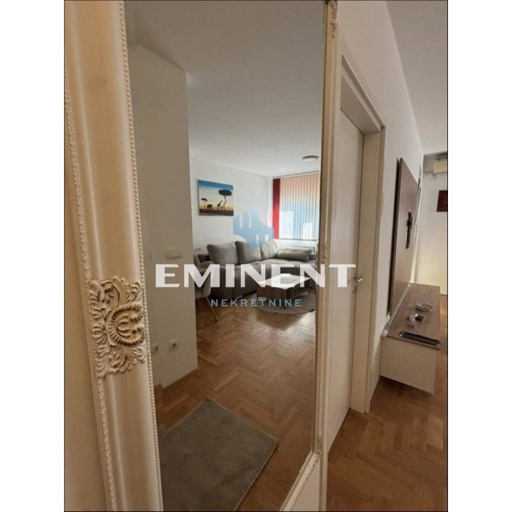 Stan Izdavanje Beograd Blok 72 42 m2