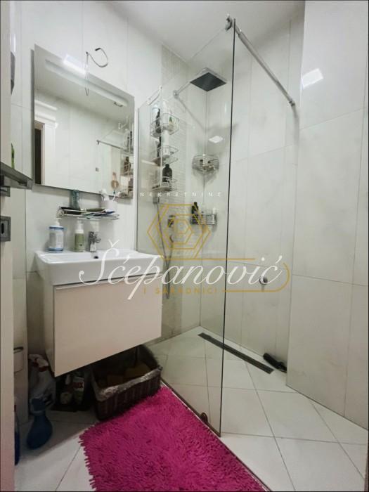 kuca-prodaja-sGATcU7k5x Petosoban stan na prodaju, Rotkvarija, Novi Sad, 181m², 420.000 €