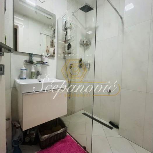 Petosoban stan na prodaju, Rotkvarija, Novi Sad, 181m², 420.000 €