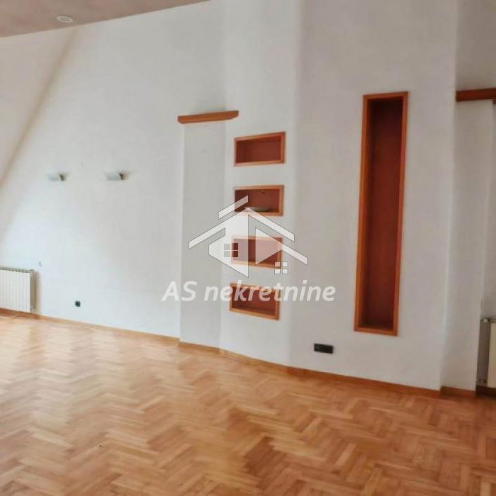 Stan Prodaja Beograd Kalenić Pijaca 207 m2