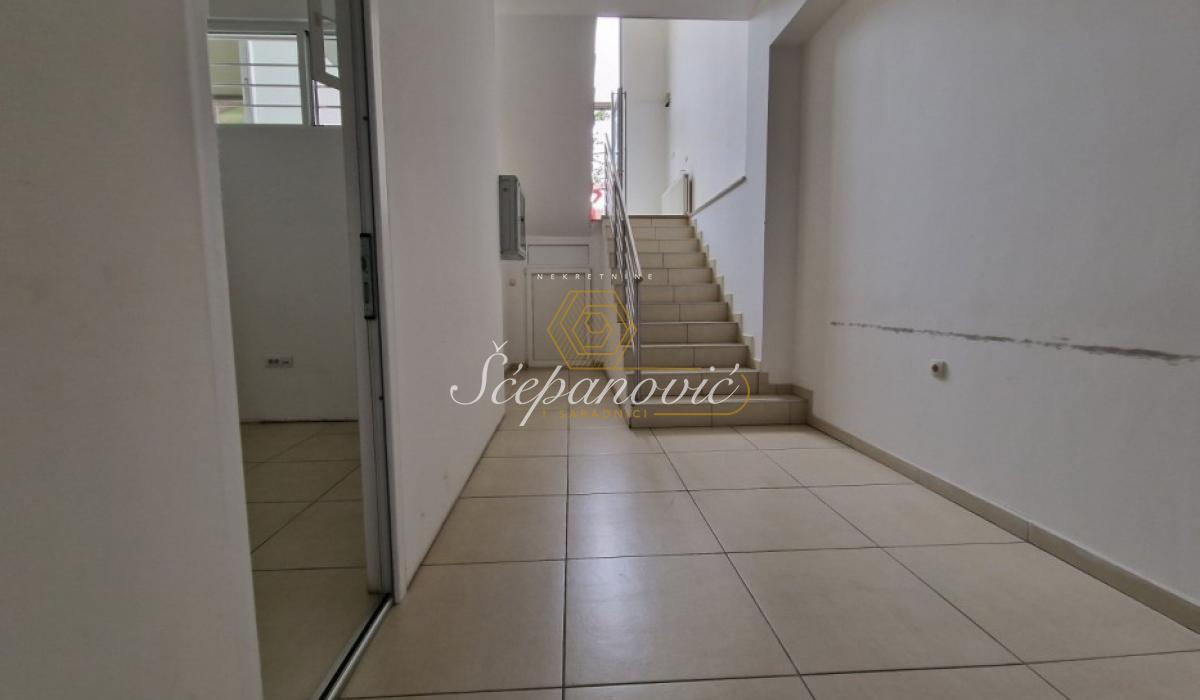 Lokal Prodaja Novi Sad  155 m2