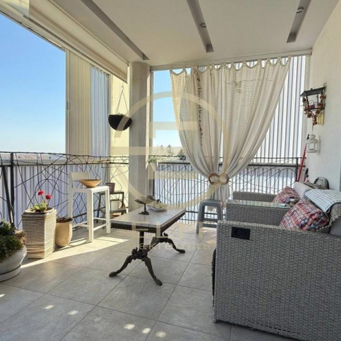 Kuća Prodaja Novi Sad  273 m2