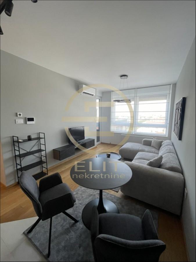 Stan Izdavanje Novi Sad  40 m2