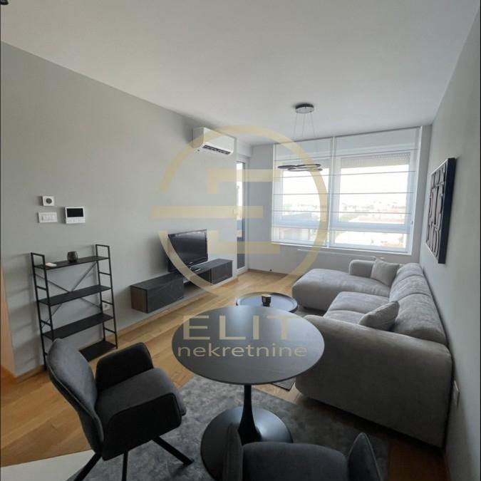 Stan Izdavanje Novi Sad  40 m2