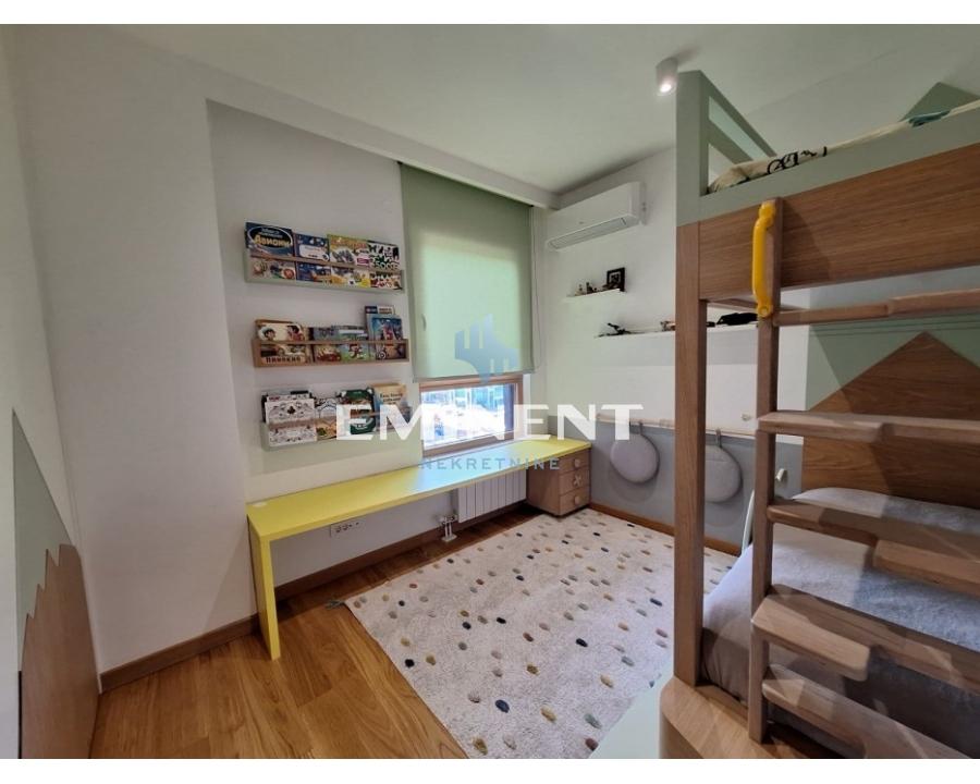 Trosoban stan na prodaju, Blok 65, Beograd, 75m², 370.000 €